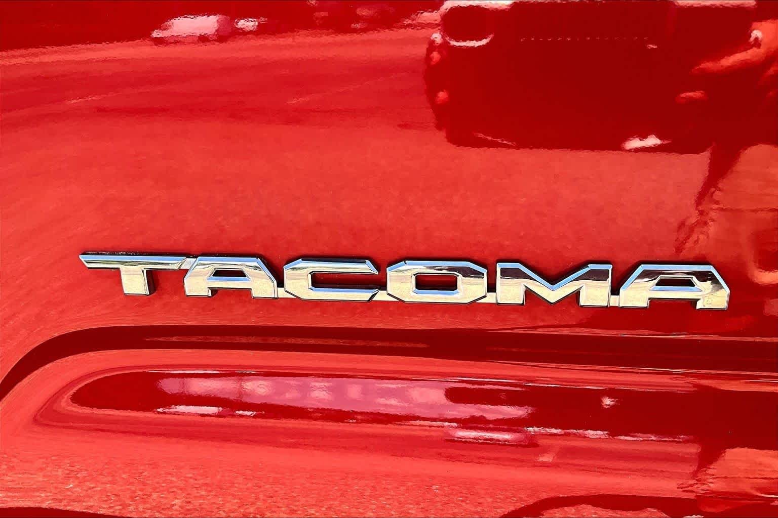 Used 2018 Barcelona Red Metallic Toyota TRD Off Road image 33