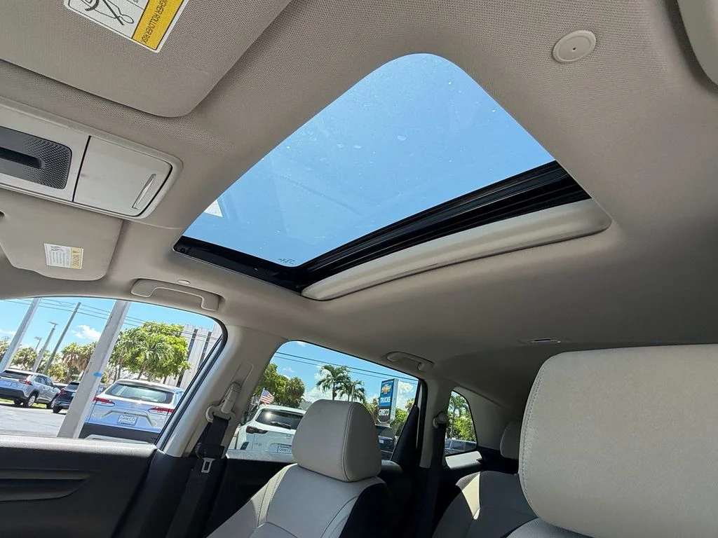 Used 2024 White Honda EX image 19