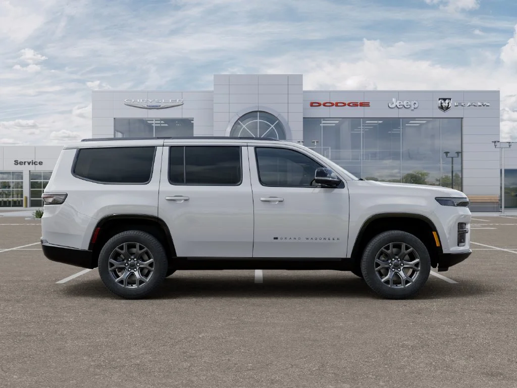 New 2026 Bright White Clear-Coat Exterior Paint Jeep Limited Altitude image 22