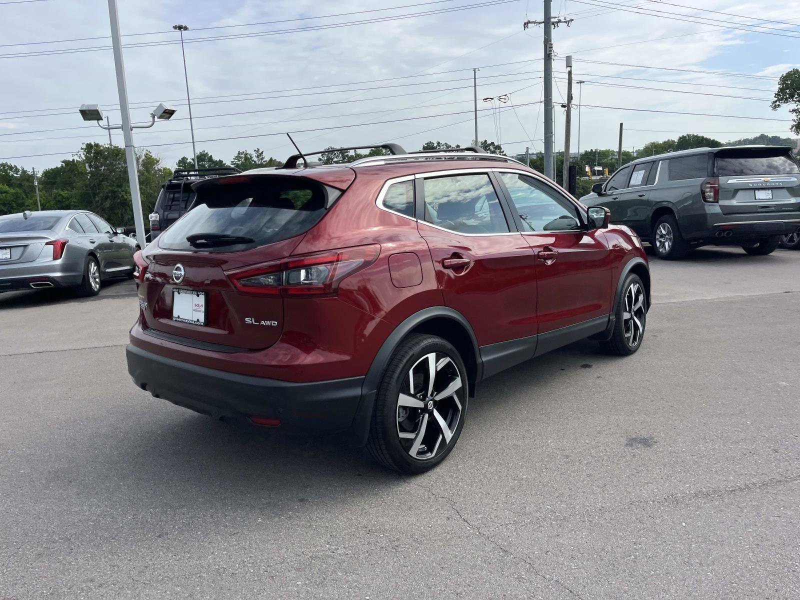 Used 2021 Scarlet Ember Tintcoat Nissan SL image 3