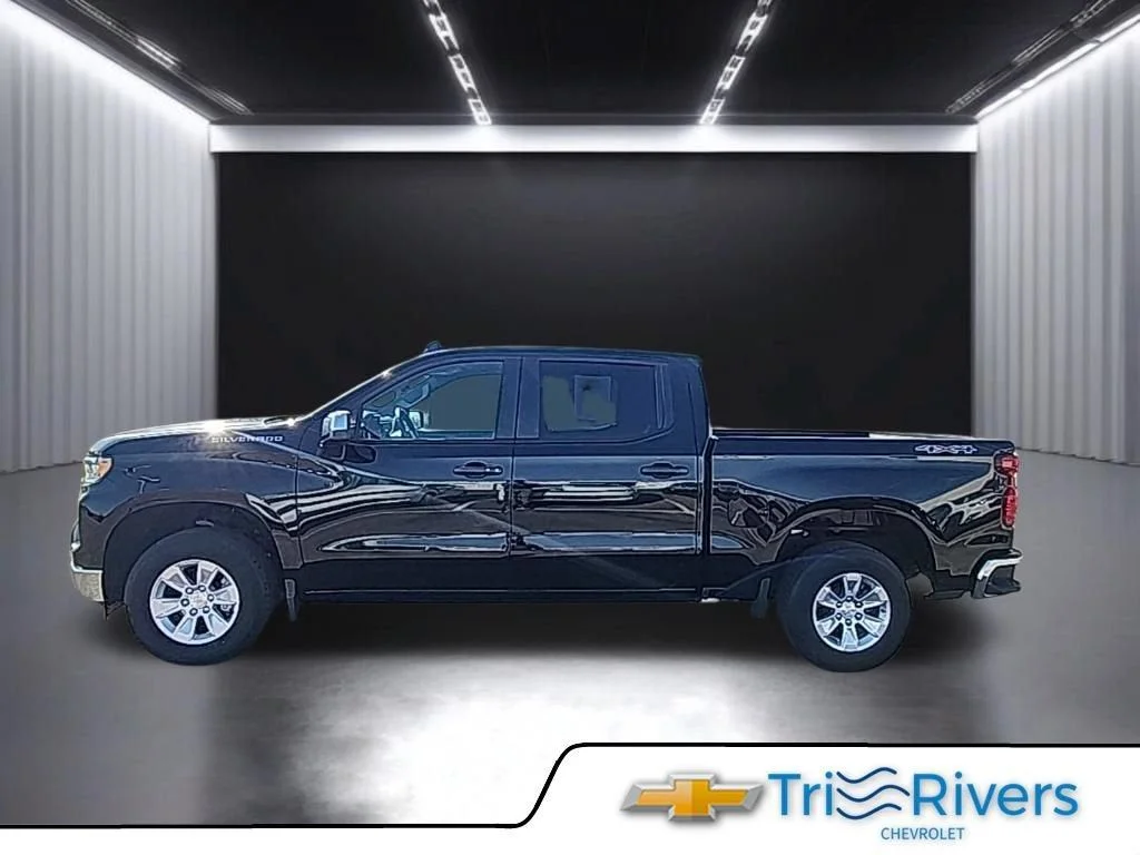 Used 2026 Chevrolet Silverado 1500 LT with VIN 1GCUKDED2TZ130652 for sale in Hastings, Minnesota