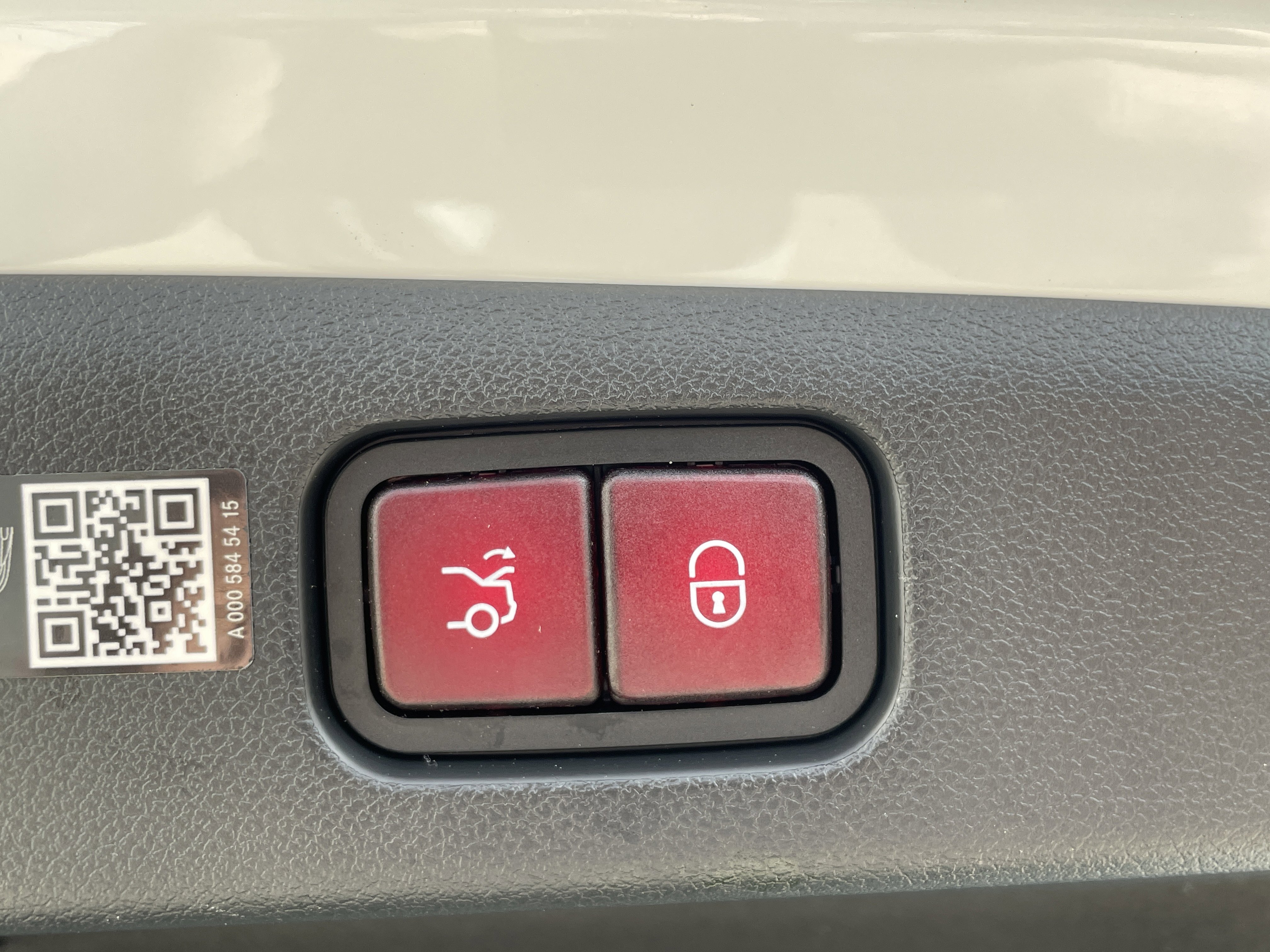 Certified Used 2025 Polar White Mercedes-Benz E 350 RWD Sedan image 12