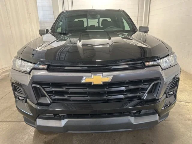 Used 2023 Black Chevrolet LT image 2