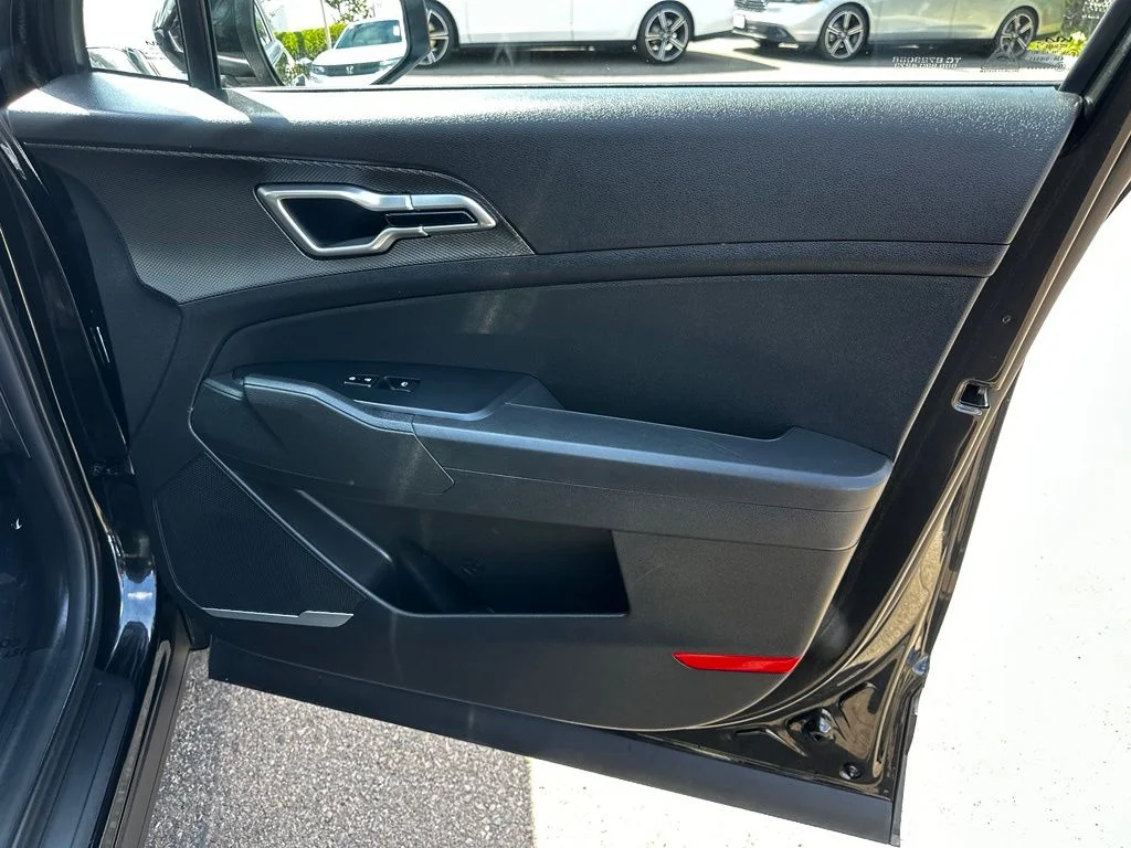 Used 2023 Black Kia LX image 14