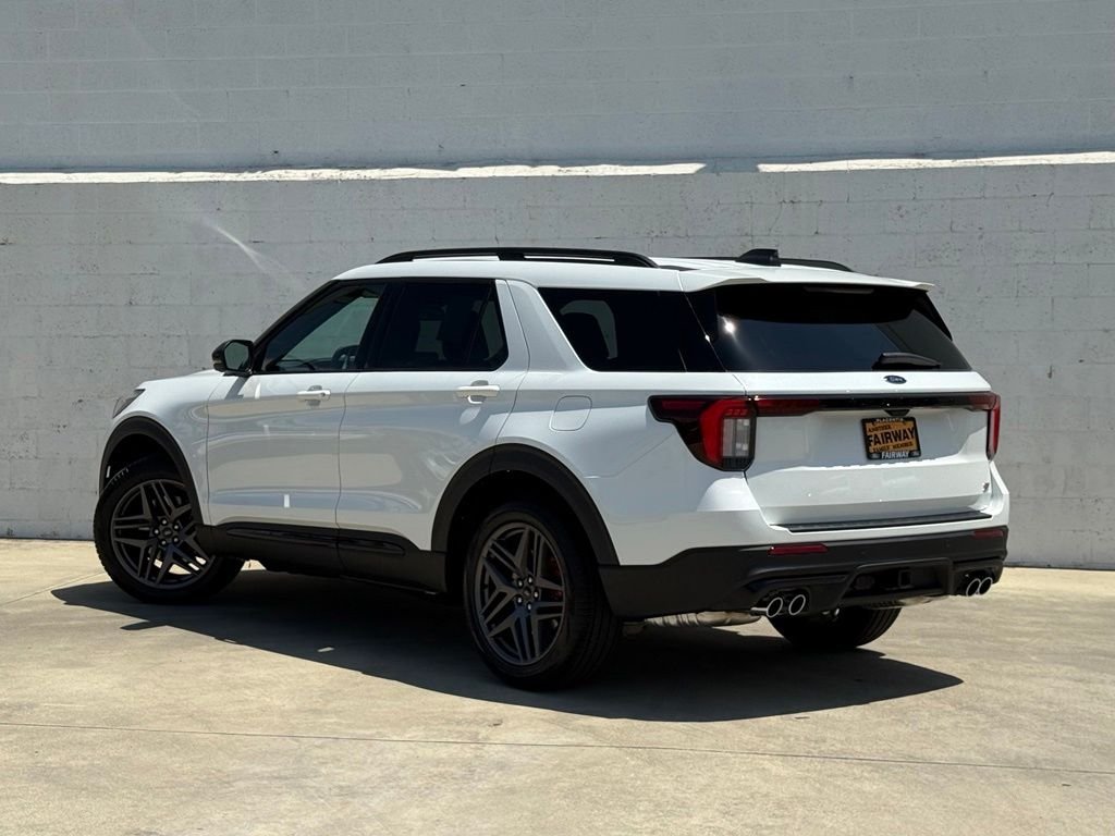 New 2026 Star White Metallic Tri-Coat Ford ST image 3