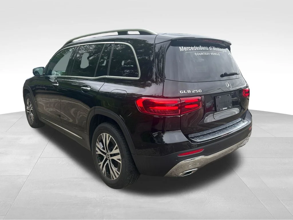 Used 2026 Black Mercedes-Benz GLB 250 image 3