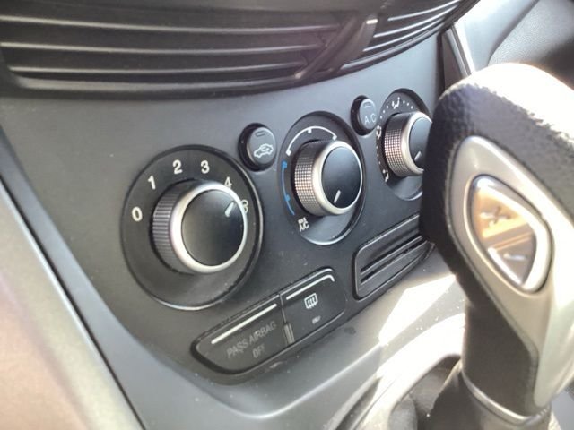 Used 2015 Blue Ford S image 32