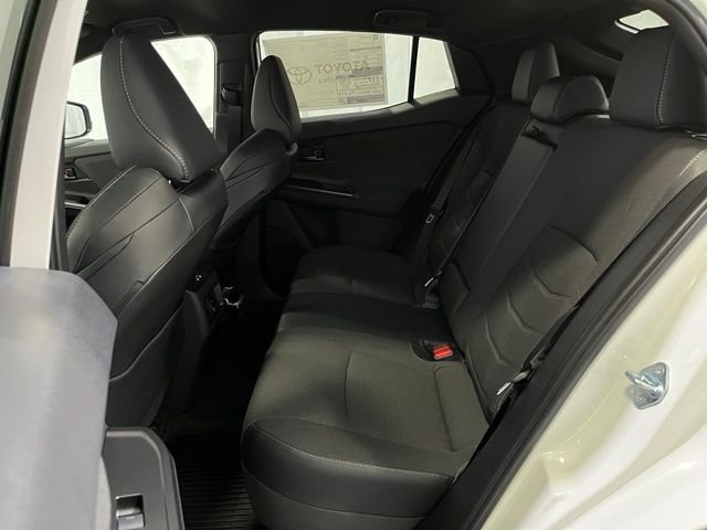 New 2026 Wind Chill Pearl <sup>1</sup> Toyota  SE image 10