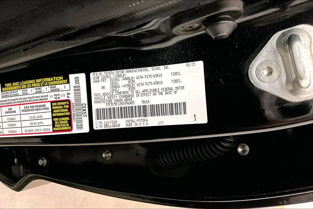Used 2021 Black Toyota SR5 image 20