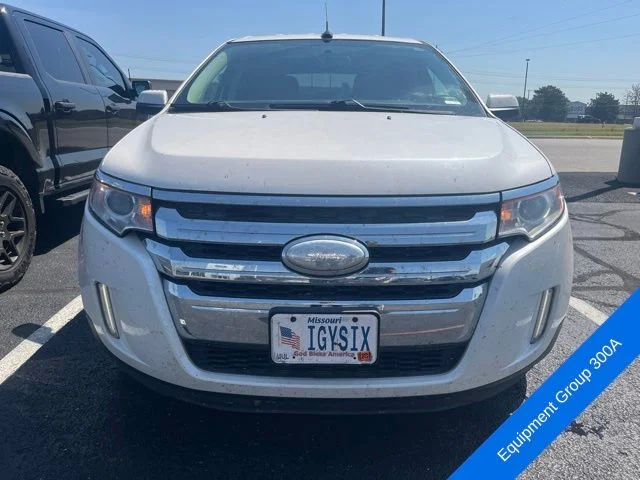 Used 2014 White Platinum Clearcoat Metallic Ford Limited image 2