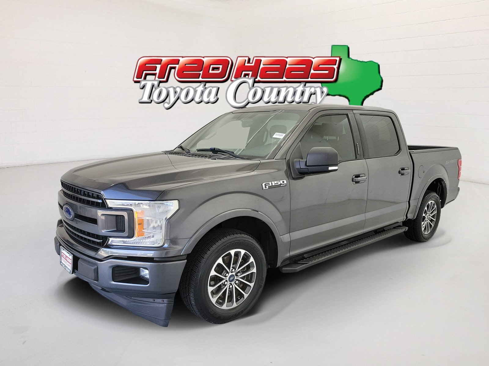 Used 2018 Magnetic Ford XLT image 1