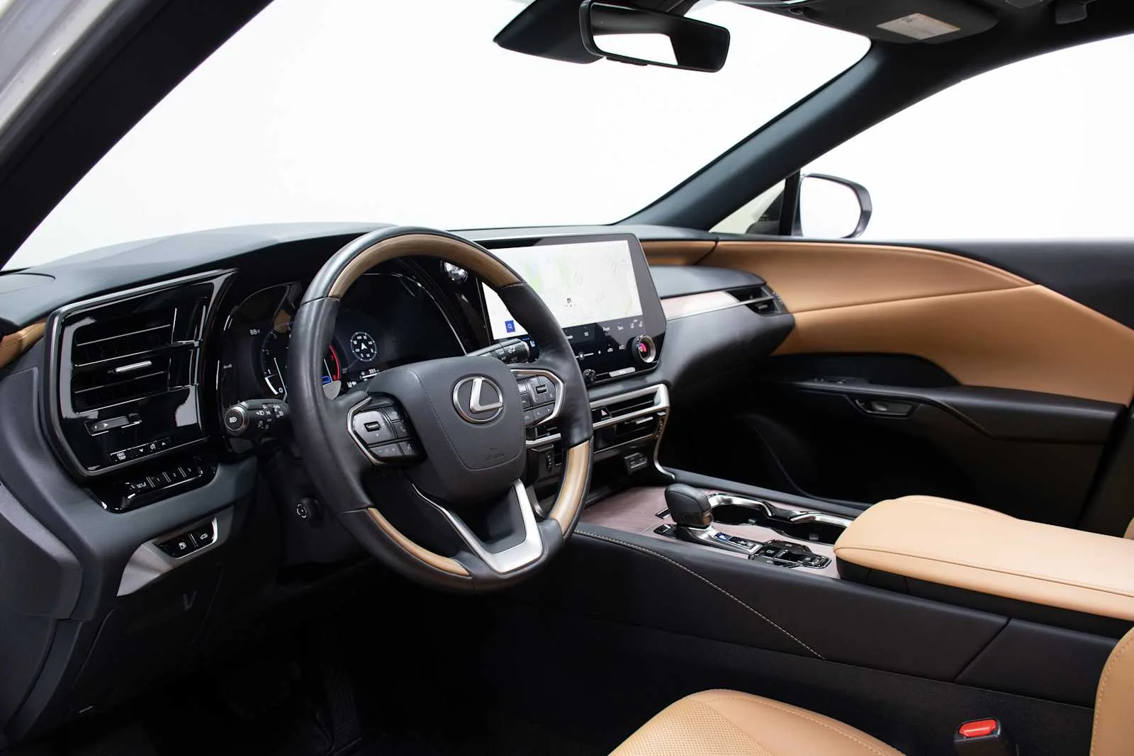 Used 2025 Eminent White Pearl Lexus Premium image 16