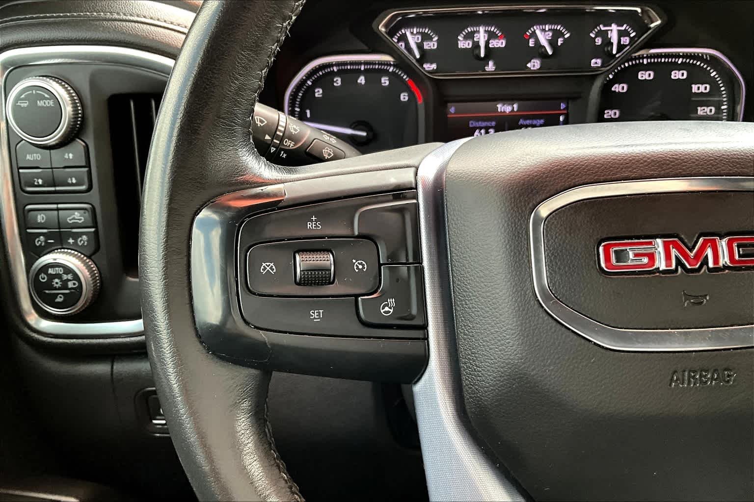 Used 2020 Onyx Black GMC SLT image 24