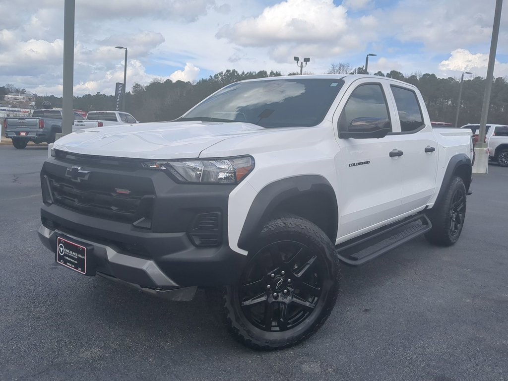 Used 2024 Summit White Chevrolet 4WD Trail Boss image 1