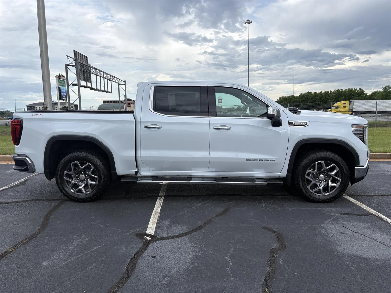 Used 2026 Glacier White Tricoat GMC SLT image 8