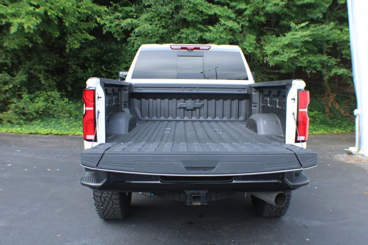 Used 2026 Summit White Chevrolet ZR2 image 20