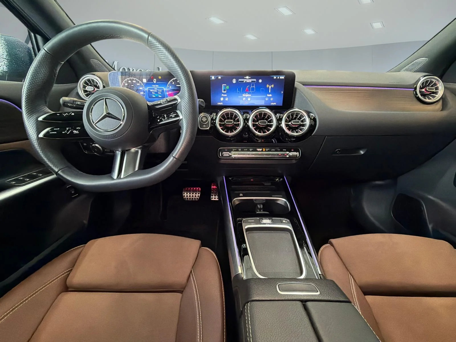 Certified Used 2025 Blue Mercedes-Benz 250 4matic Suv image 19