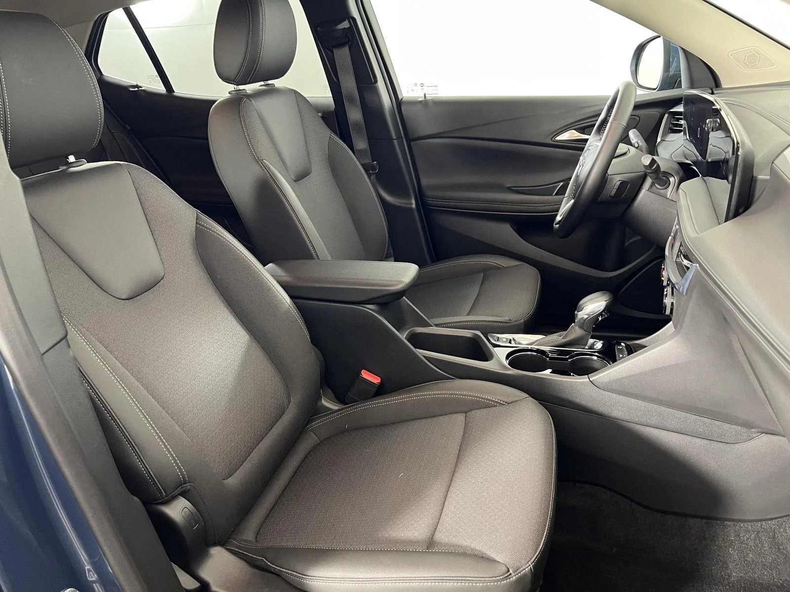 Used 2024 Ocean Blue Metallic Buick Preferred image 19