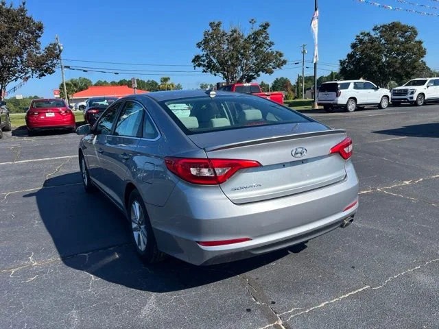 Used 2017 Gray Hyundai Base image 33