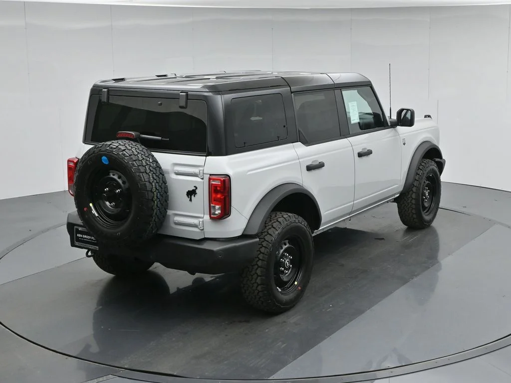 New 2026 Avalanche Gray Ford Big Bend image 34
