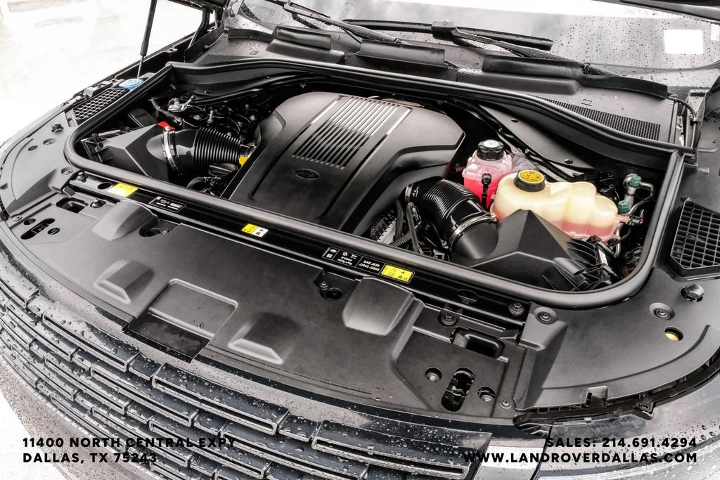 Used 2025 Black Land Rover SE image 54
