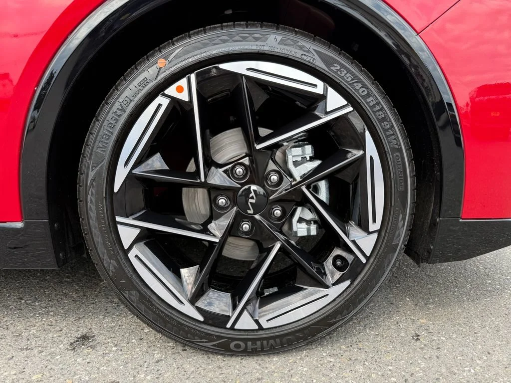 New 2026 Currant Red Kia GT-Line image 9
