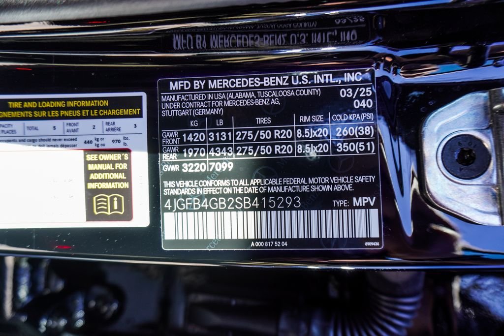 Used 2025 Black Mercedes-Benz GLE 450e image 46