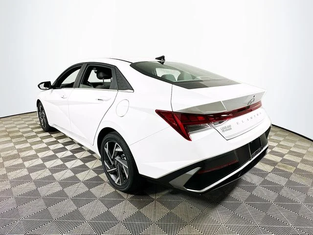 New 2025 Hyundai ELANTRA SEL Convenience