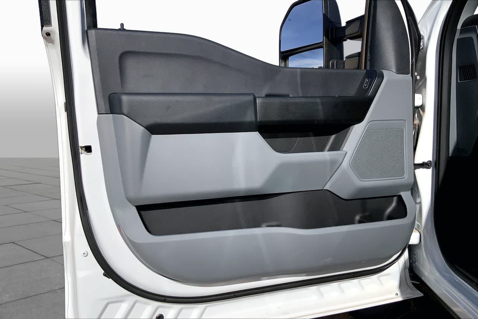 New 2026 Oxford White Ford F-350® XL image 10
