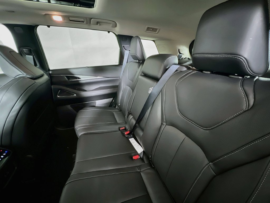 Used 2025 Warm Titanium INFINITI LUXE image 26