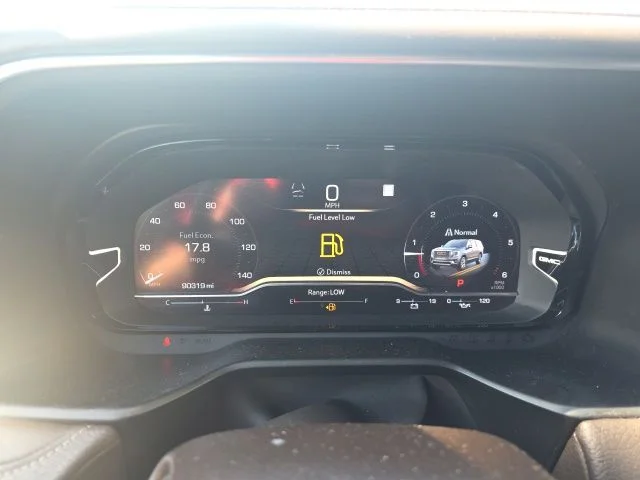 Used 2022 Hunter Metallic GMC Denali image 20