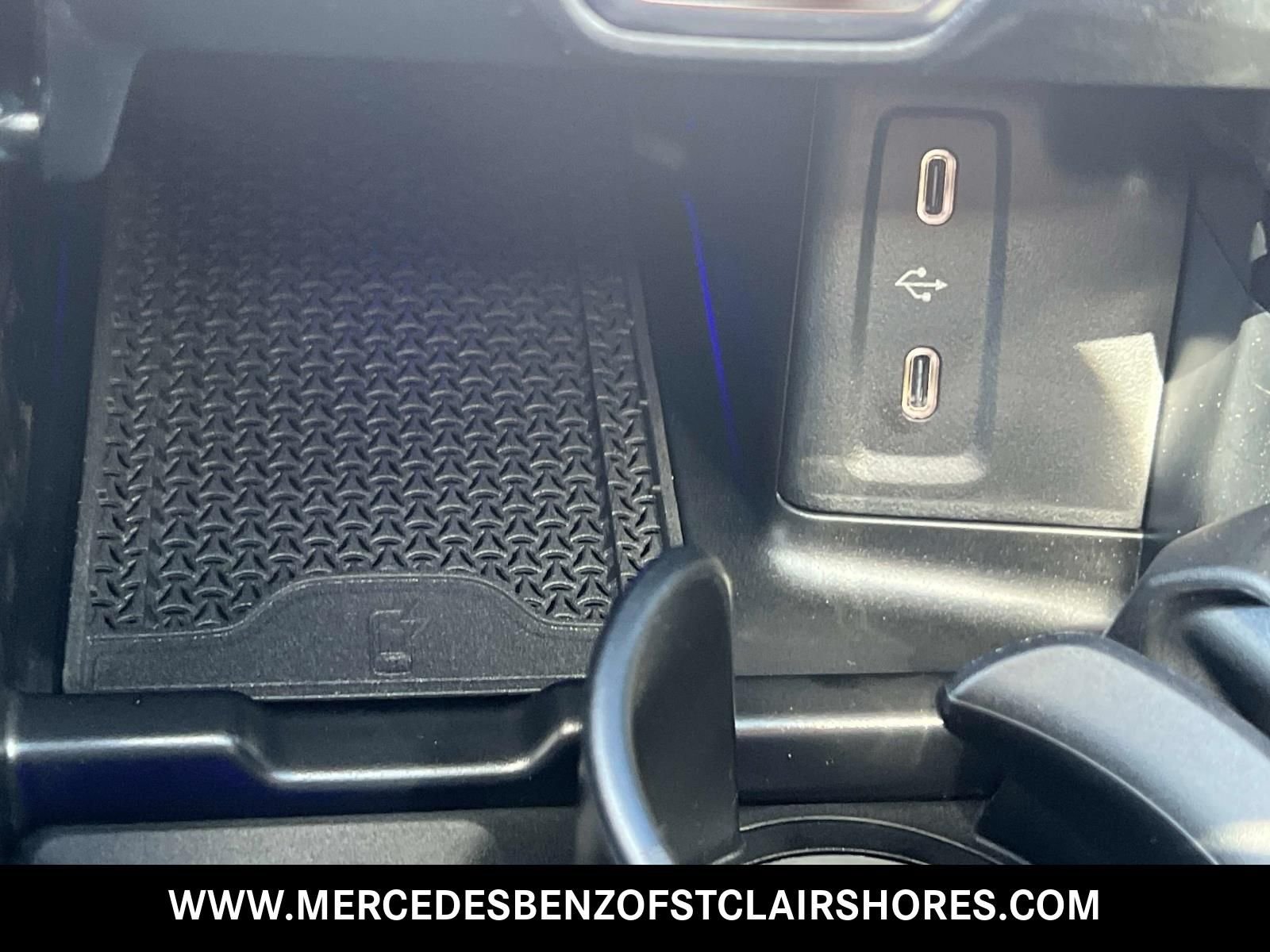 New 2026 Graphite Grey Metallic Mercedes-Benz GLC 300 image 27