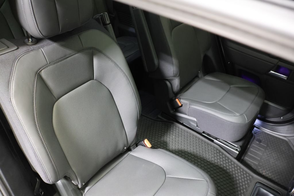 New 2026 Carpathian Grey LAND ROVER V8 image 45