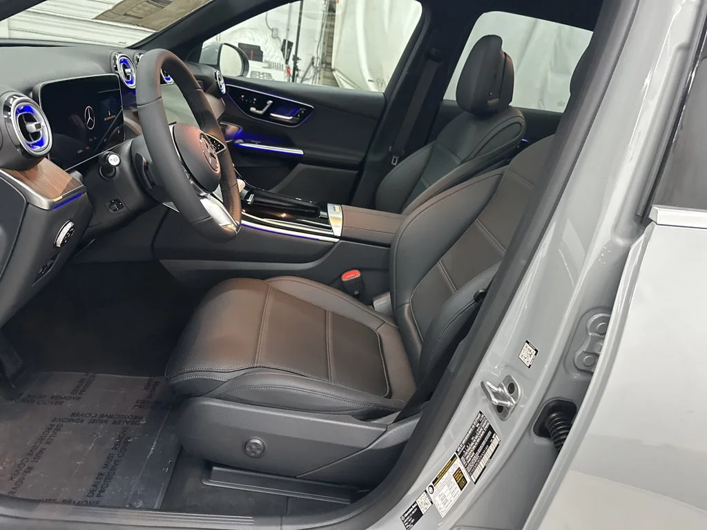 Used 2026 White Mercedes-Benz GLC 300 image 19