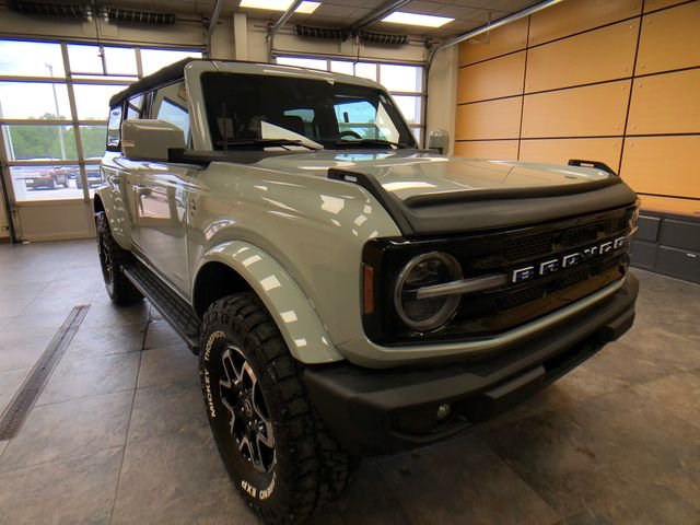 2023 Ford Bronco Outer Banks 4x4's photo