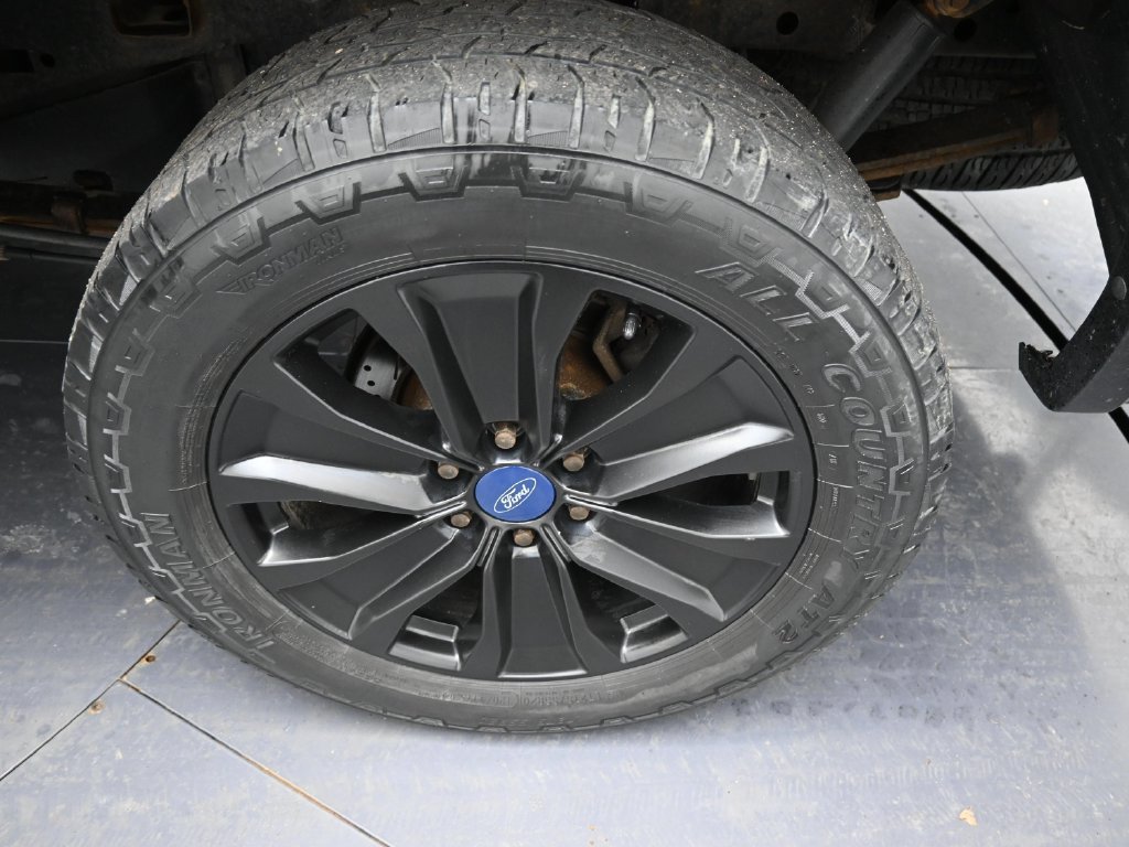 Used 2015 Black Ford Lariat image 34