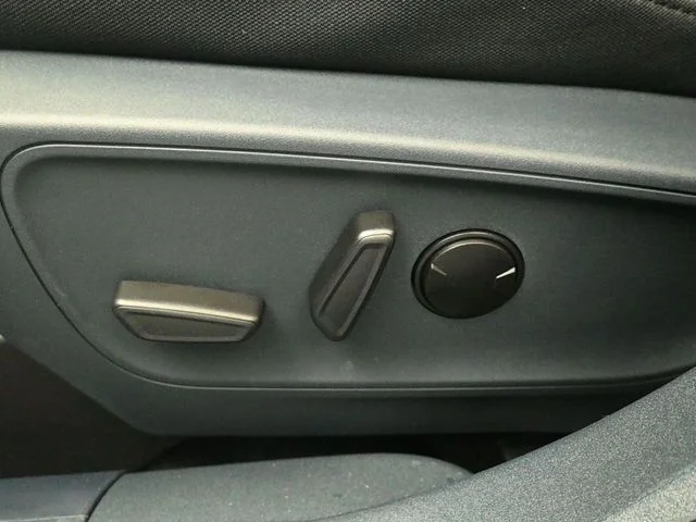 New 2026 Shadow Black Ford XLT image 11