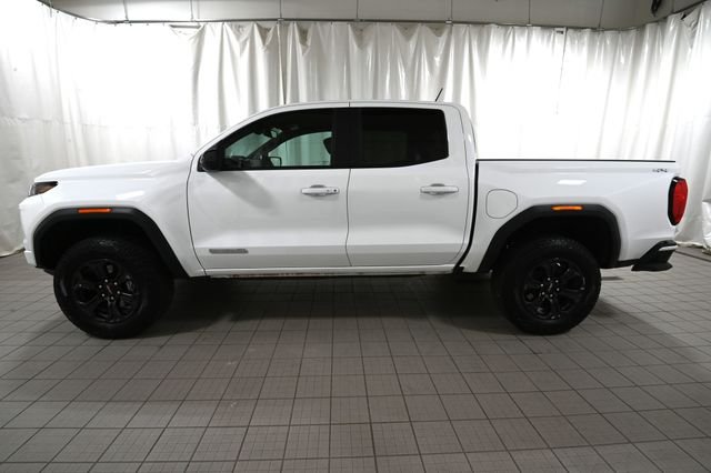 Used 2024 White GMC Elevation image 10