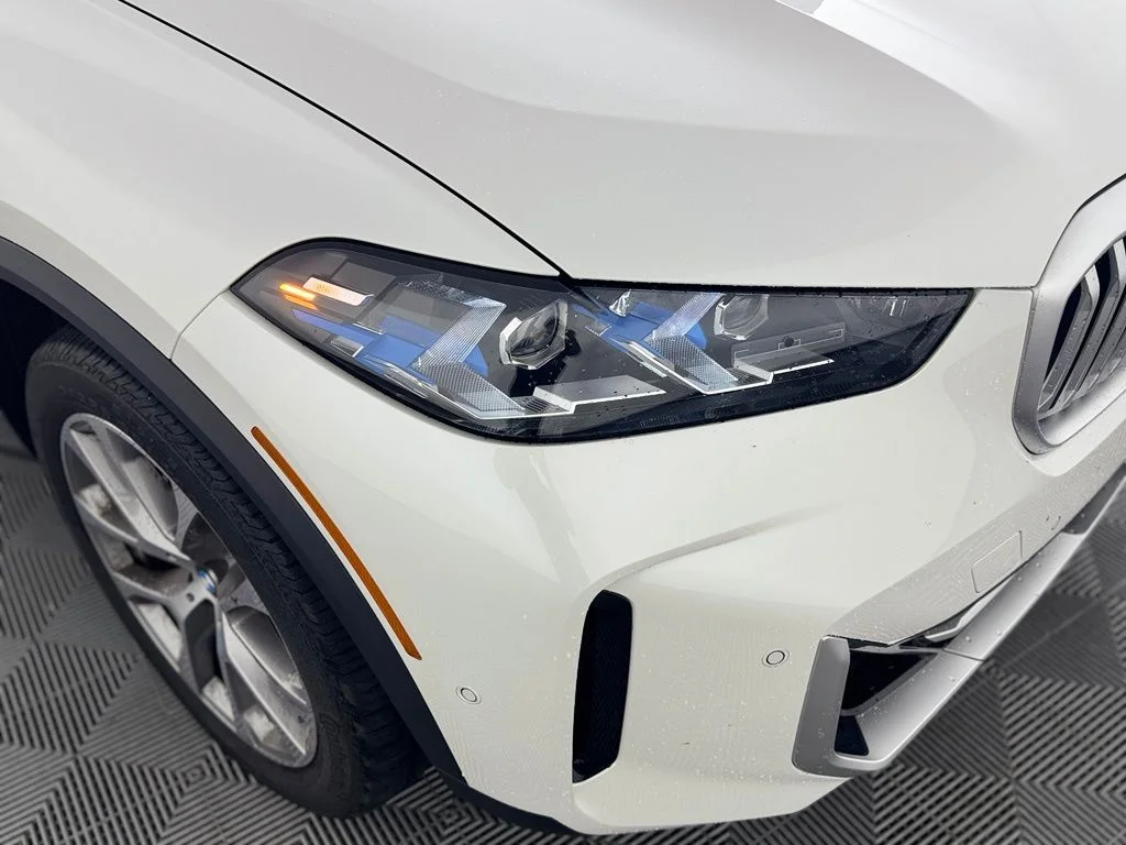 Certified Used 2025 Mineral White Metallic BMW xDrive40i image 11