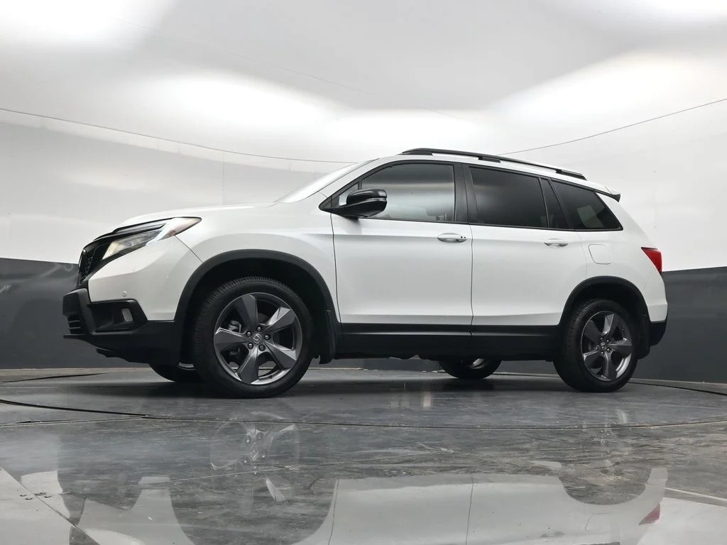 Used 2020 Platinum White Pearl Honda Touring image 44