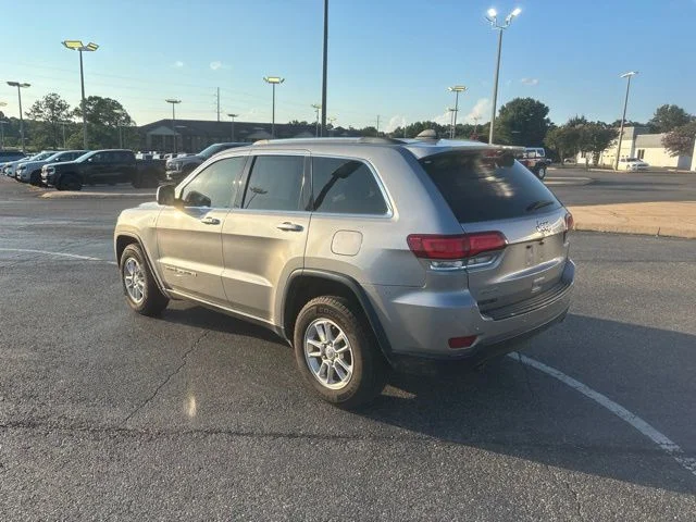 Used 2020 Silver Jeep Laredo E image 6