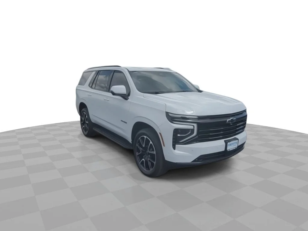 New 2026 Summit White Chevrolet RST image 2