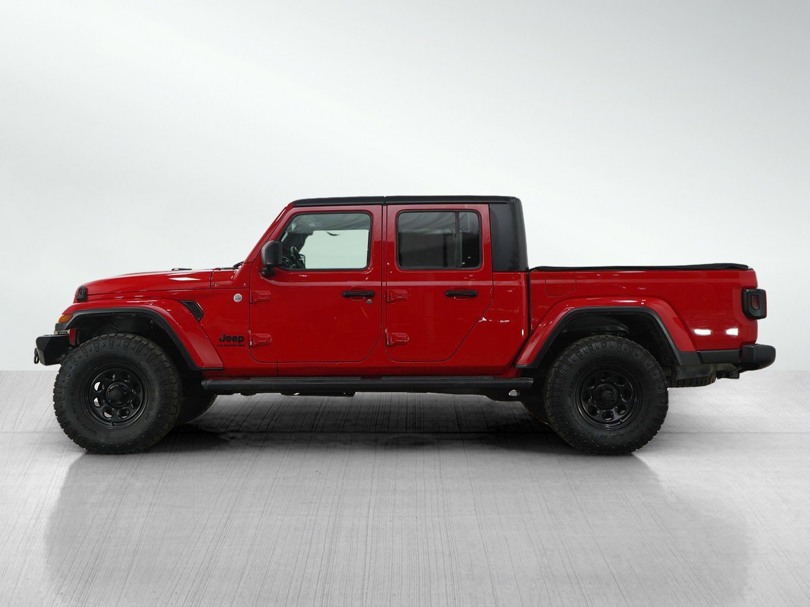 Used 2020 Jeep Gladiator Sport S with VIN 1C6HJTAG4LL211046 for sale in Wayzata, Minnesota