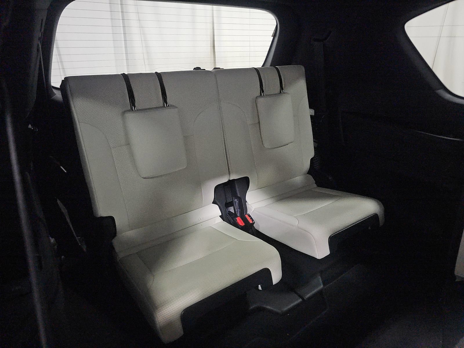 Used 2022 Atomic Silver Lexus LX 600 Luxury image 4