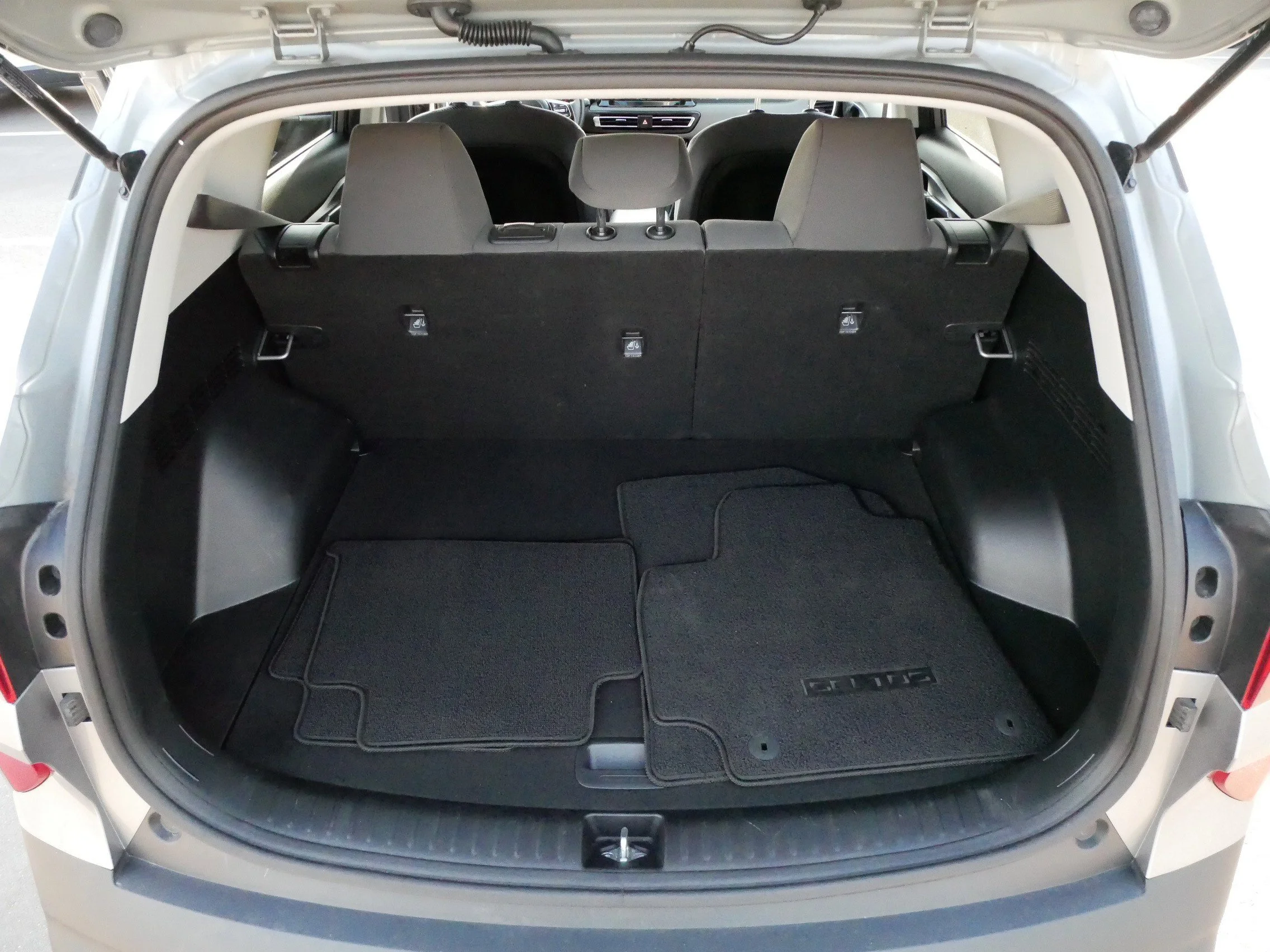 Used 2023 Steel Gray Kia LX image 18