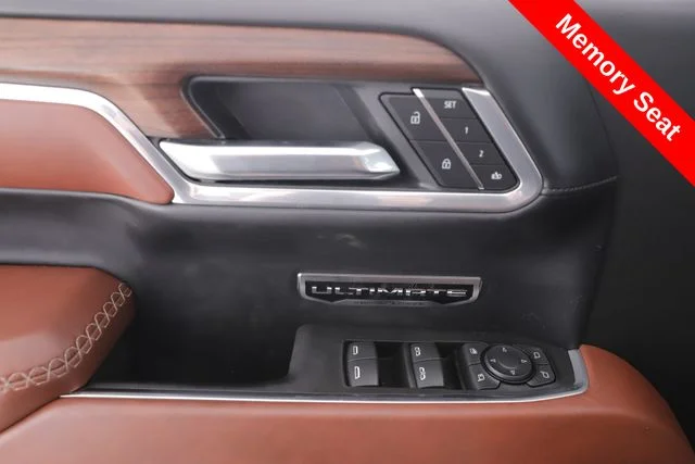 Used 2025 Black GMC Denali Ultimate image 21