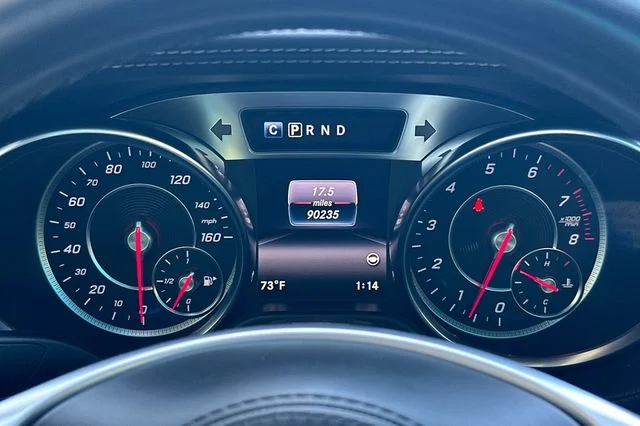 Used 2019  Mercedes-Benz SL 550 image 24