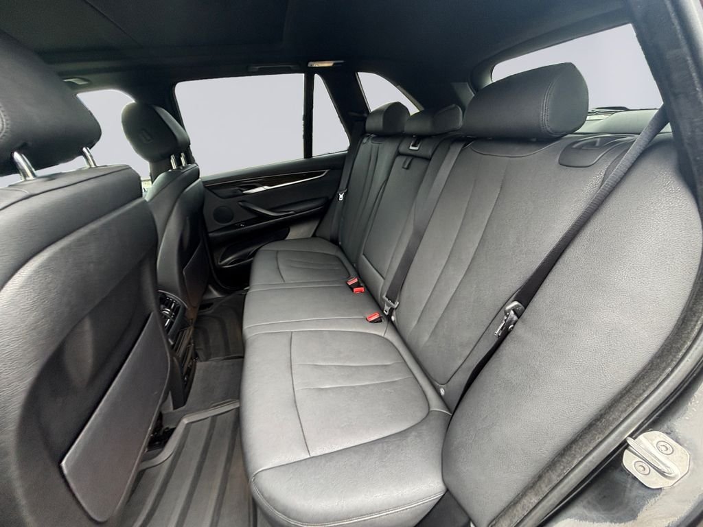 Used 2018 Black BMW xDrive40e image 16
