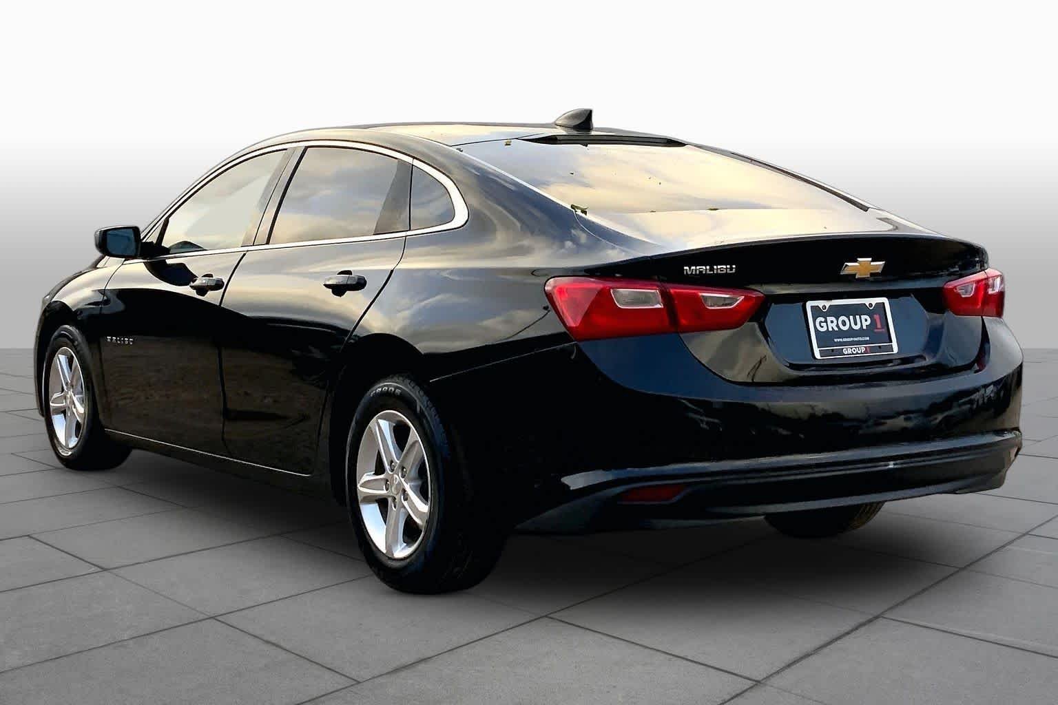 Used 2019 Mosaic Black Metallic Chevrolet LS image 10