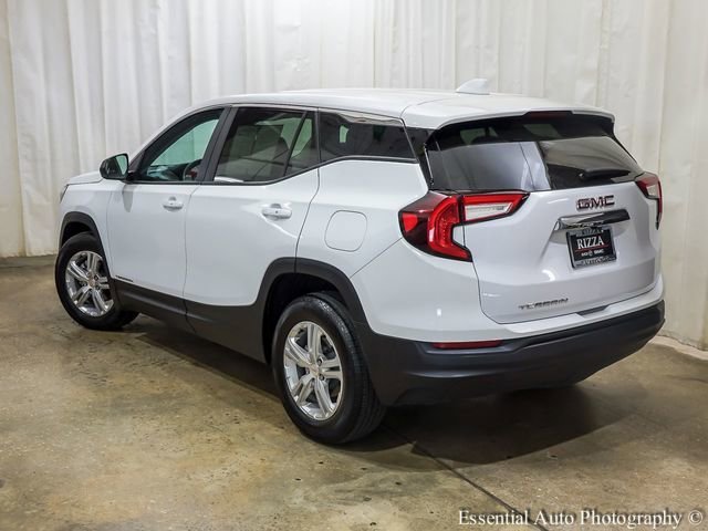 Used 2024 Summit White GMC SLE image 9